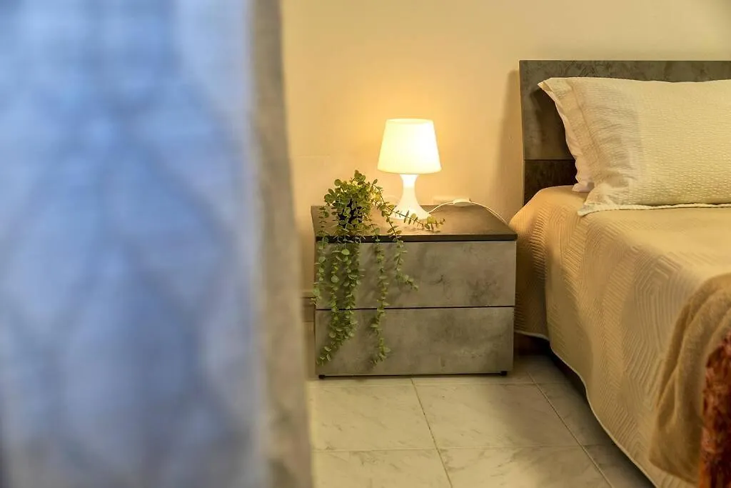 White Lilium Apartment Αλγκέρο