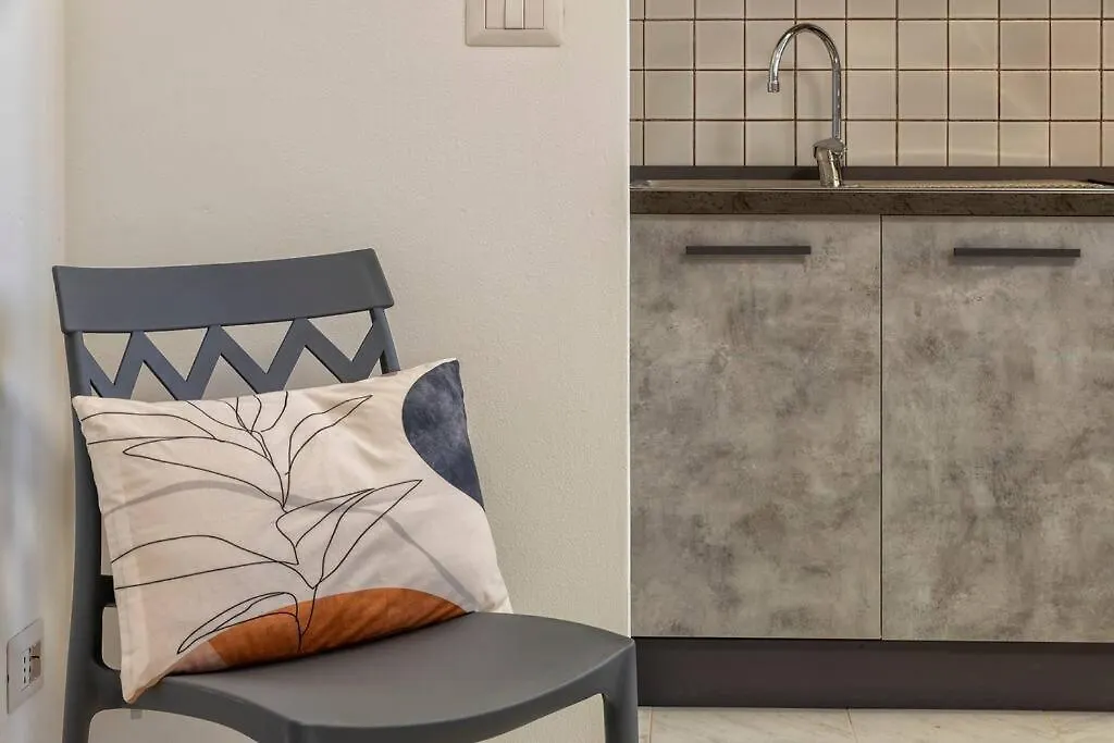 White Lilium Apartment Αλγκέρο 0*,  Ιταλία
